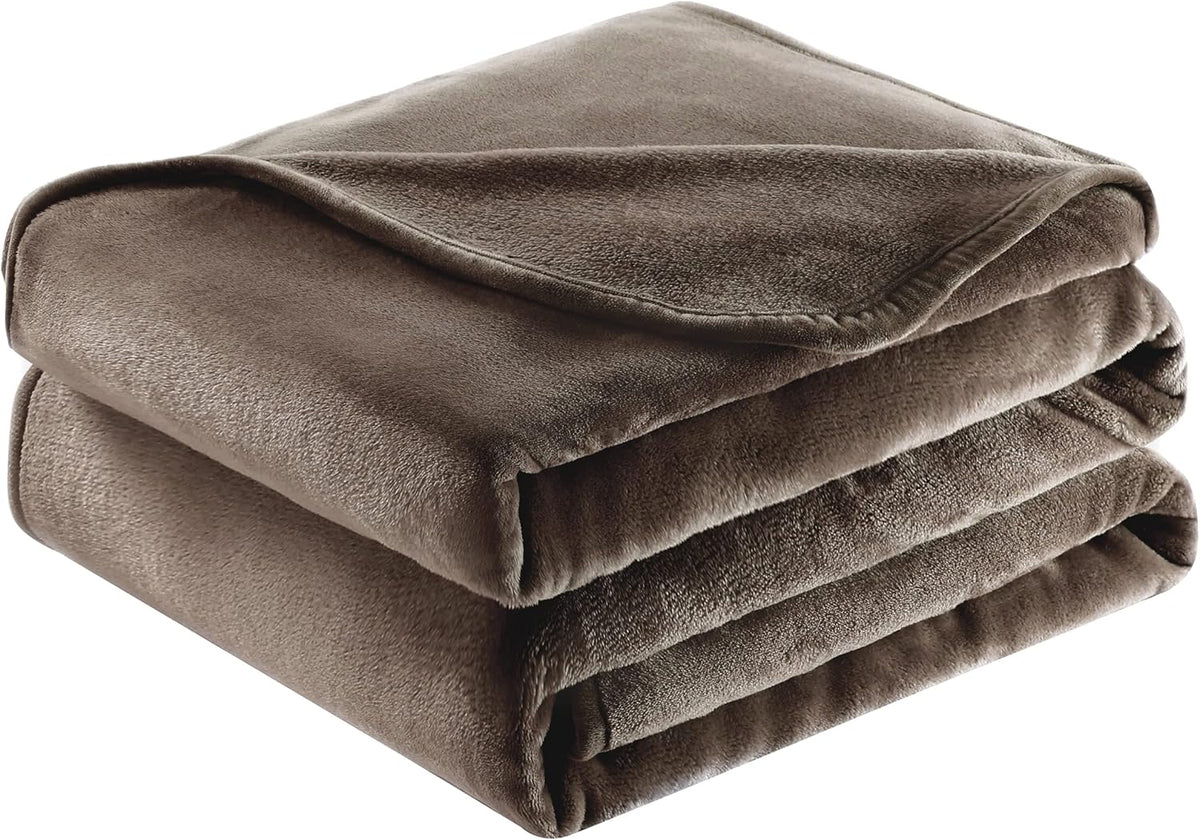 Surii Home Luxury Microfiber Flannel Blanket, Super Soft, Warm, Cozy, Fluffy, and Breathable, Perfect Throws for Bed, Couch, Sofa, for All Season Use. 350GSM King Size 108x90 Inches(Brown)