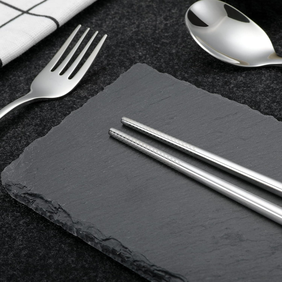 Travel cutlery set, 18/8 stainless steel cutlery, Reusable utensils set with case, Portable Silverware Lunch Box for Camping and Office